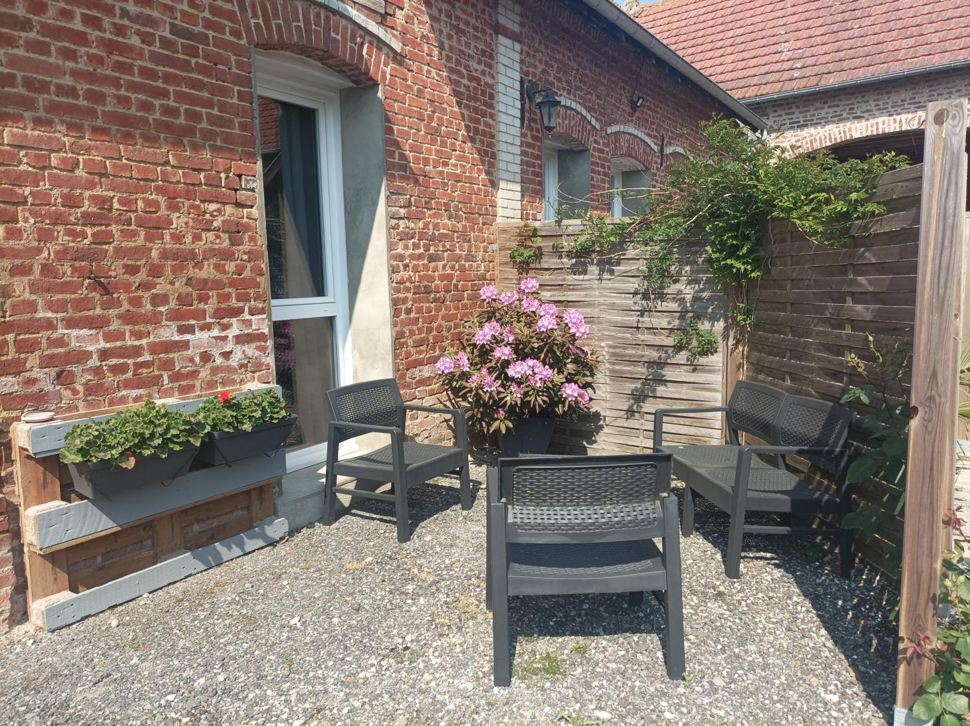 Les Muches Bed & Breakfast Bouzincourt Eksteriør bilde